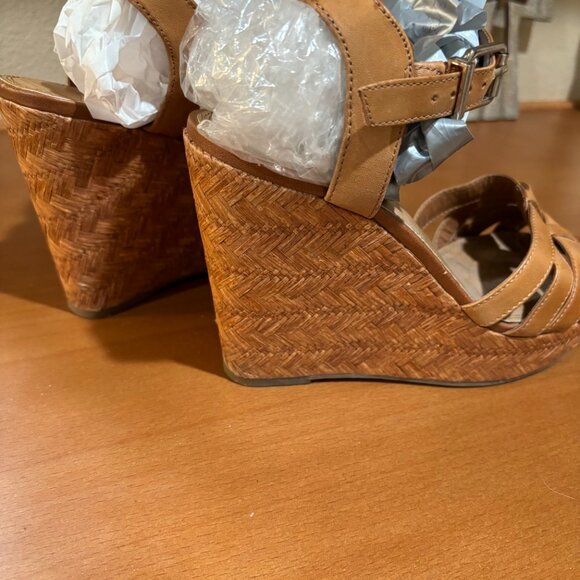 Brown ankle strap, strappy toe straw wedge sandal - Picture 5 of 6